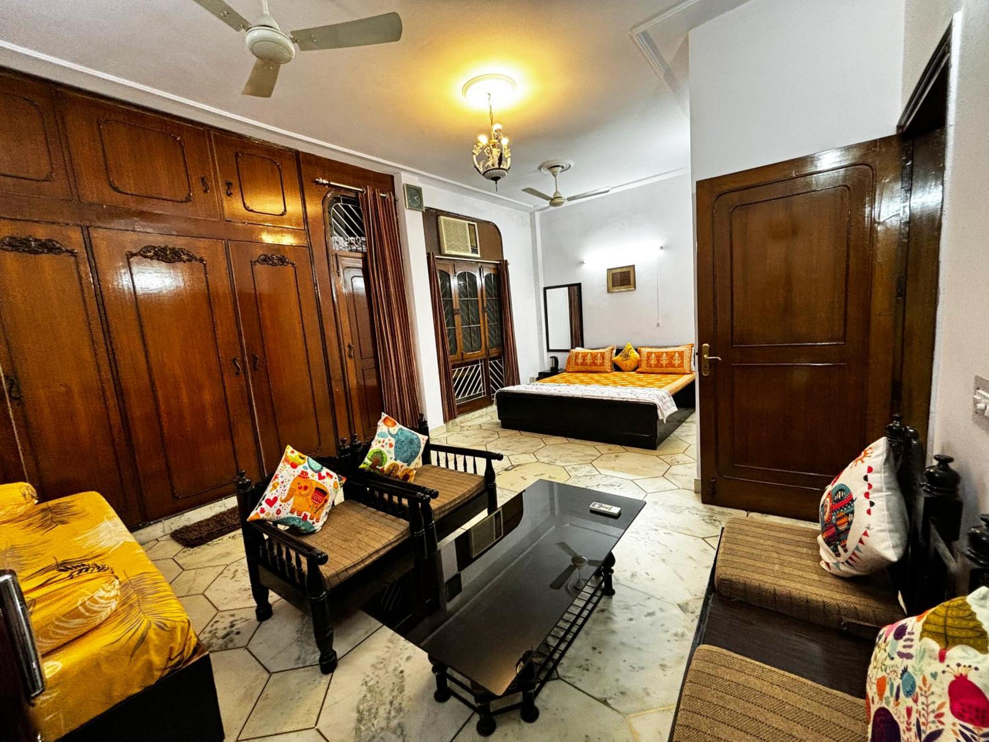 Tatvamasi Homestay Neu-Delhi Exterior foto